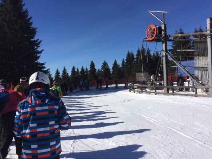 Na Kopaoniku i ove sezone mnogo skijaša i bordera 