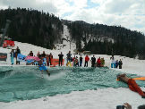 “Pond Skimming” žurkom zatvorena sezona na Bjelasici (VIDEO)